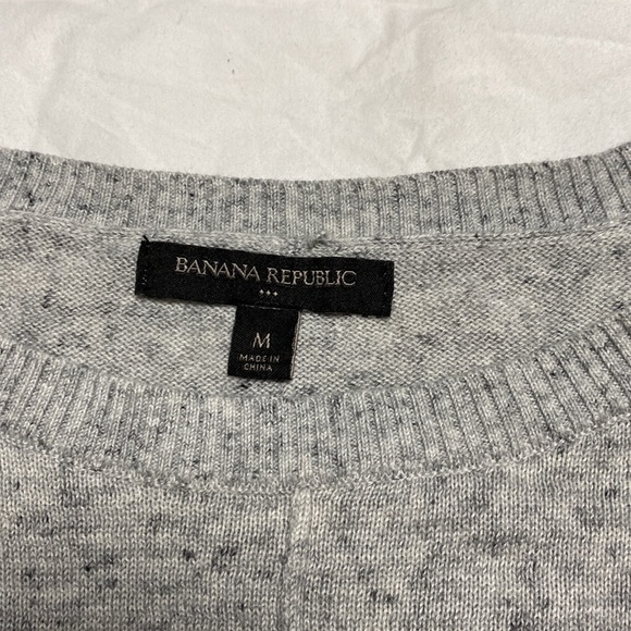 Banana republic Heather grey sweater - Picture 3 of 4
